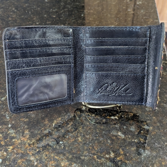 Patricia Nash bifold wallet - Picture 3 of 4